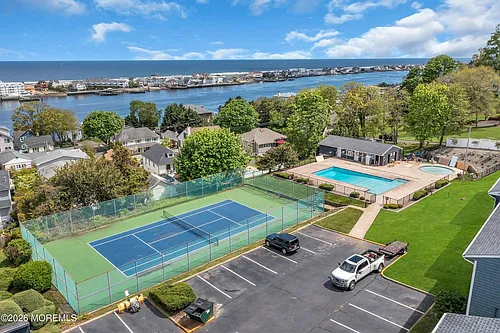 F-4 Hillside Court Photo 1