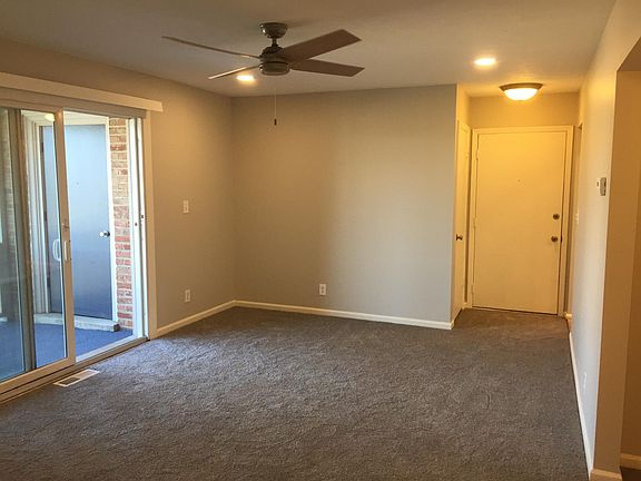 3rd image of 2235 Glouchester Dr