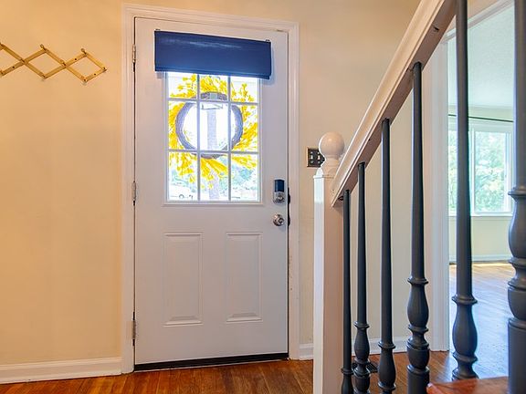 5th image of 2221 Azalea Dr