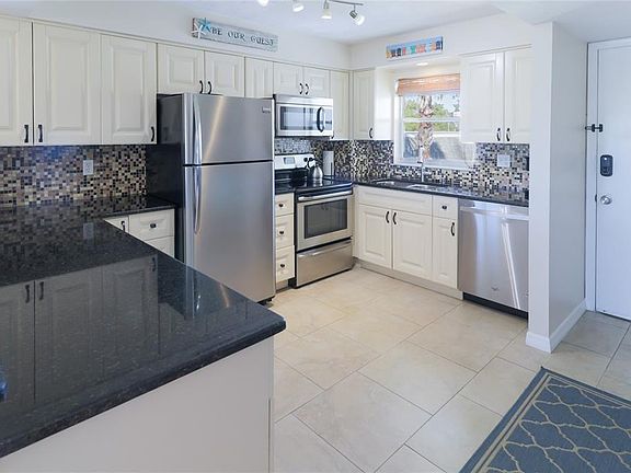3rd image of 116 Vista Hermosa Cir APT 302C