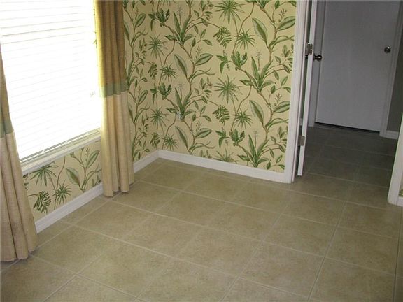 5th image of 8196 Westfield Cir