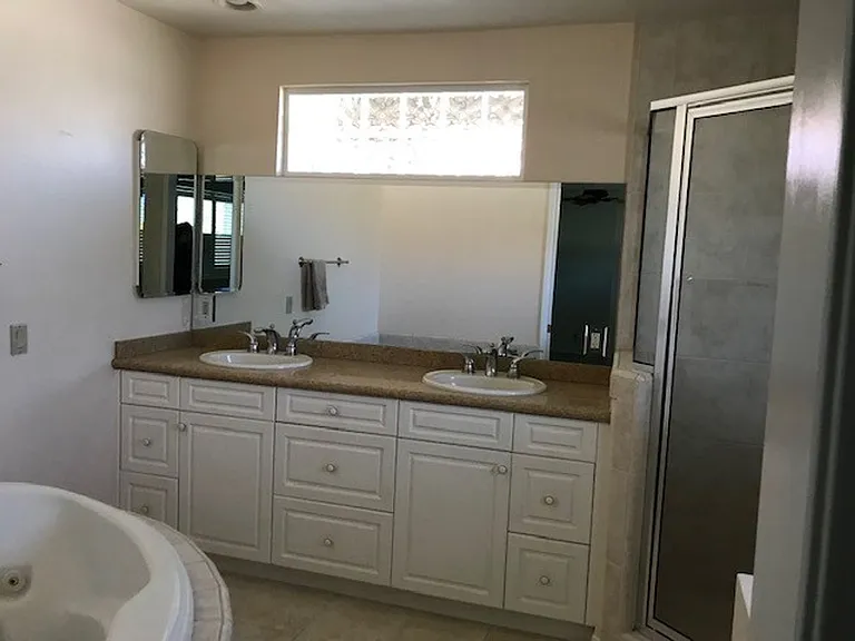 157 N Linden Dr — Photo 25