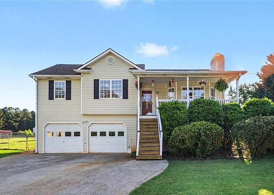 1st image of 302 Fairview Ln
