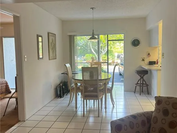 788 Park Shore DR #A11, NAPLES, FL 34103