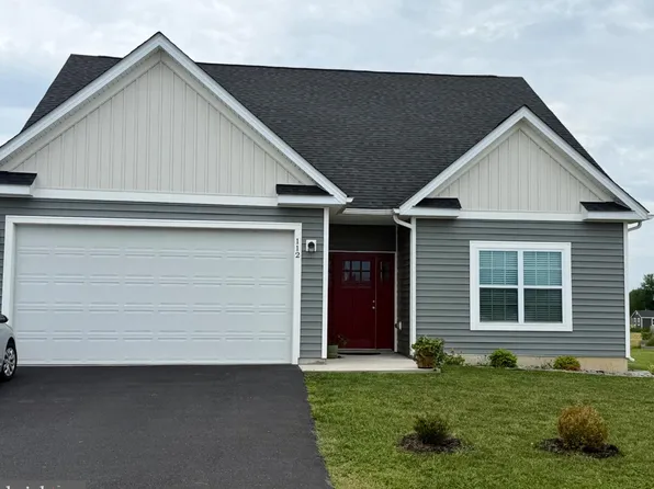 112 Peoney Ln, Bunker Hill, WV 25413