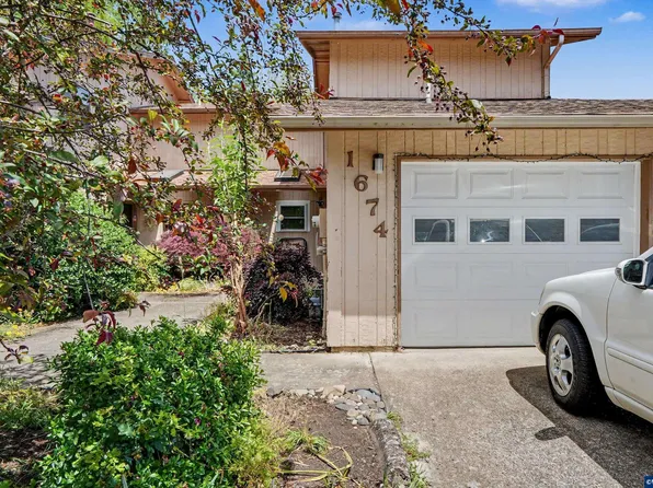 1674 SW Country Club Pl, Corvallis, OR 97333