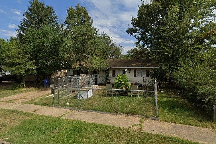 1st image of 8411 David Dr