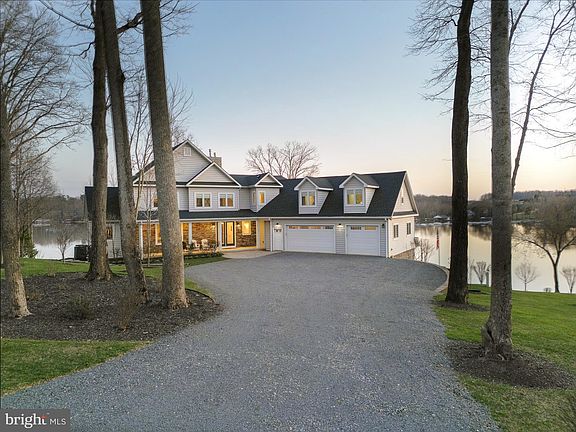 4th image of 27144 Daniels Point Dr