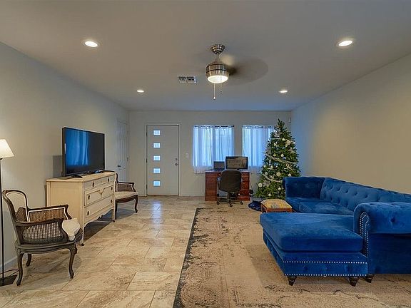 3rd image of 2219 W Highland Ave
