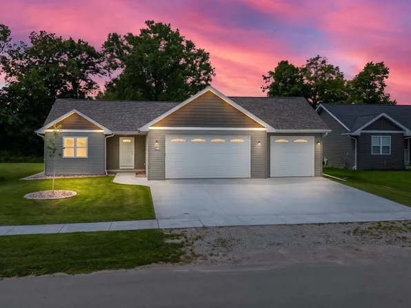 1532 Liberty Ave, Neenah, WI 54956