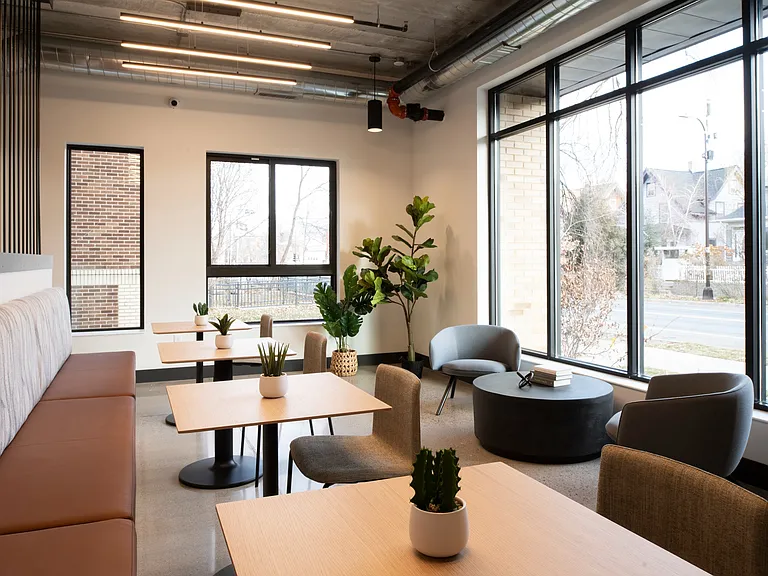 Akin Apartments — Photo 6