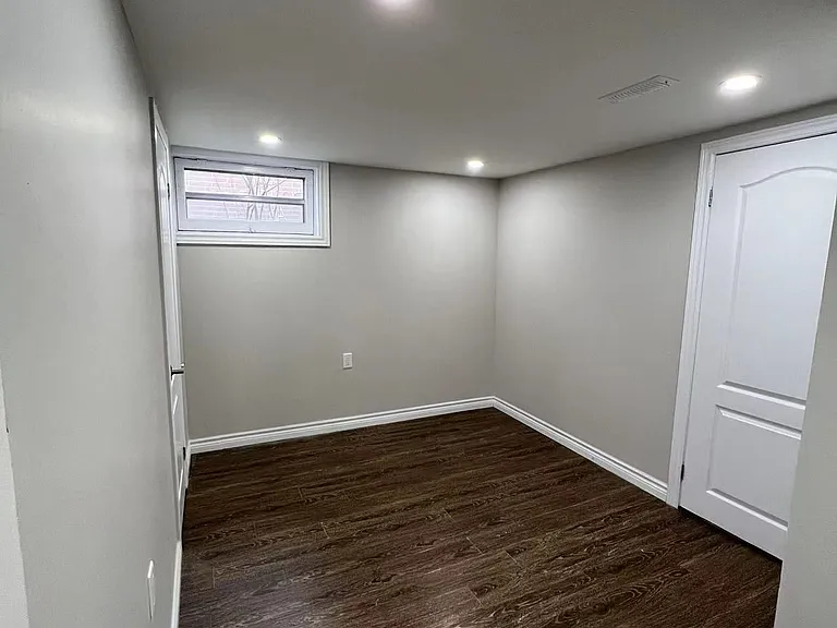 6 Mid Pines Rd #LOWER — Photo 5