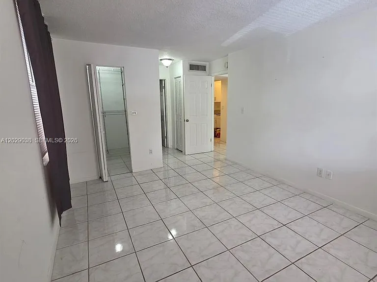 14201 N Kendall Dr #212-D — Photo 60