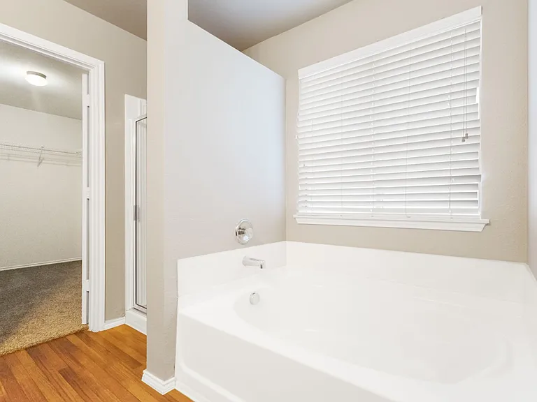 13415 Rhodes Villa — Photo 16
