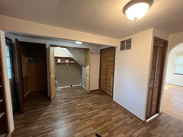 304 S James St — Photo 20