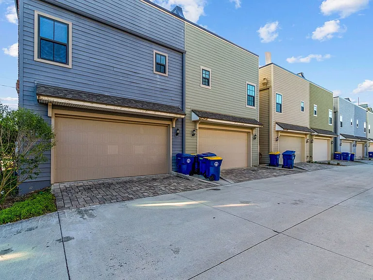 247 Beech St — Photo 47