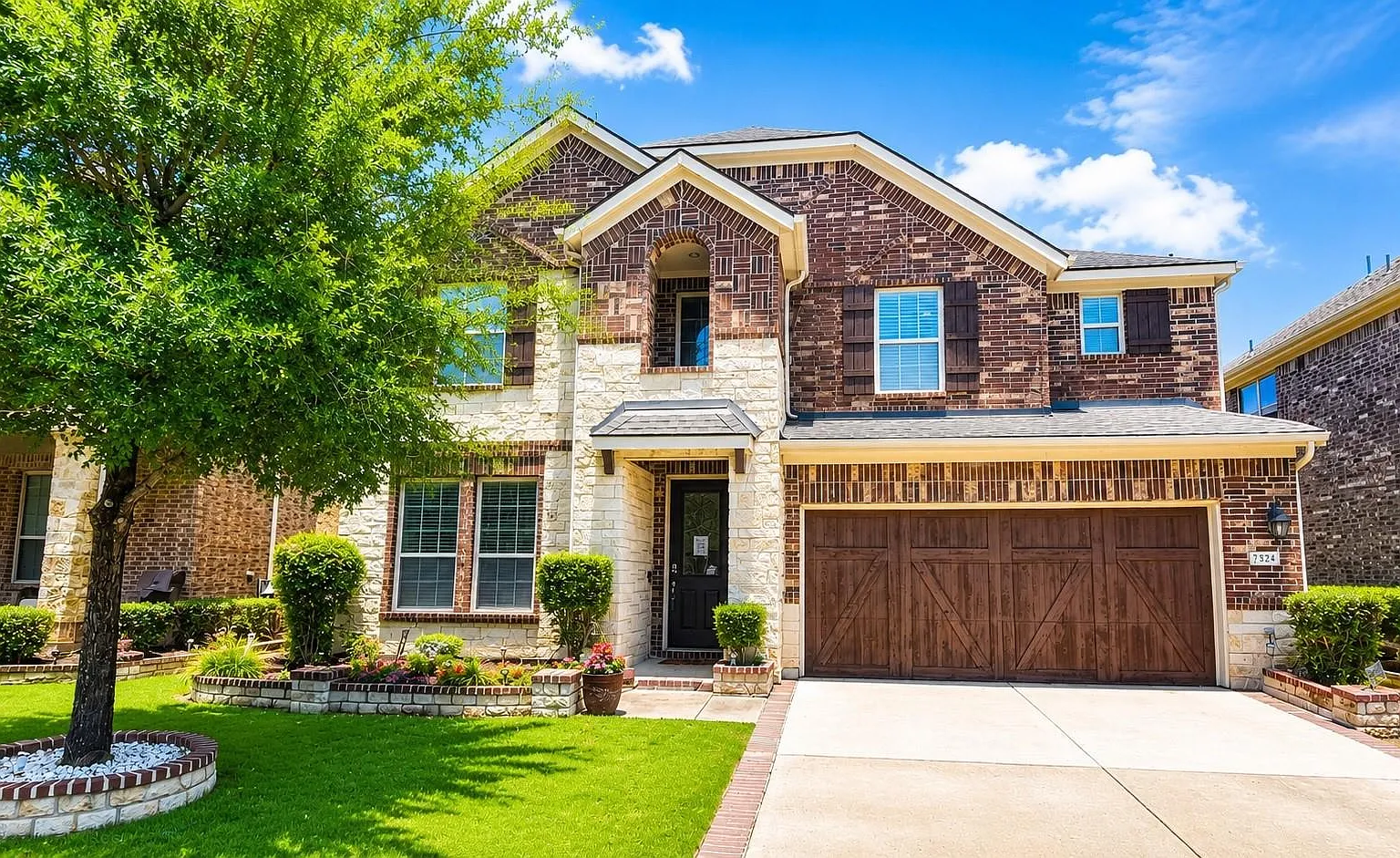 4 bed, 3707 sqft, $4,300 — Photo 1
