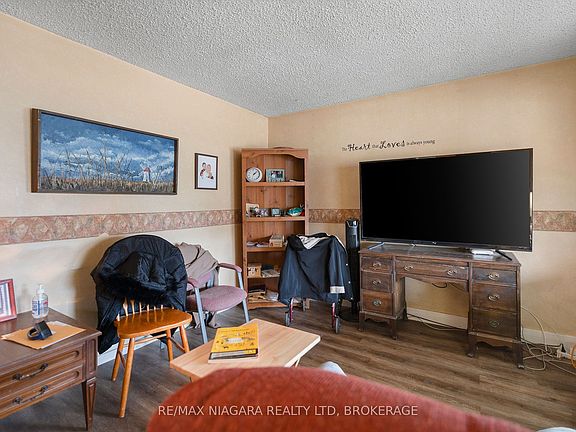 5th image of 71 Johnston St