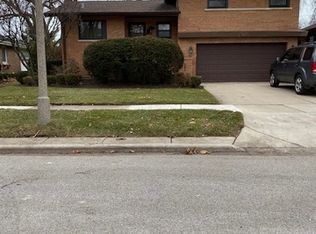 7425 Kolmar Ave, Skokie, IL 60076