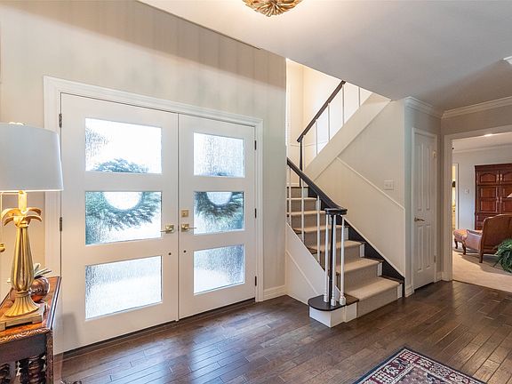 3rd image of 15 Muirfield St