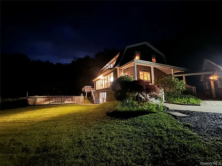 109 Brush Hill Rd — Photo 32