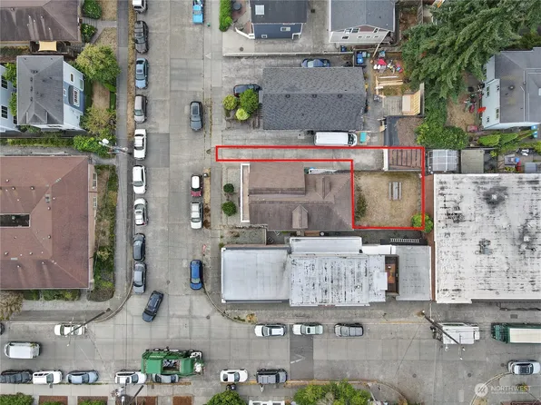 6751 14th Avenue NW #B, Seattle, WA 98117