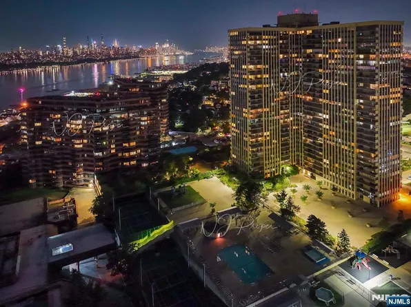 200 Winston Dr APT 2403, Cliffside Park, NJ 07010