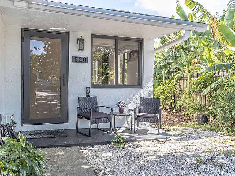 520 NW 94th St — Photo 23
