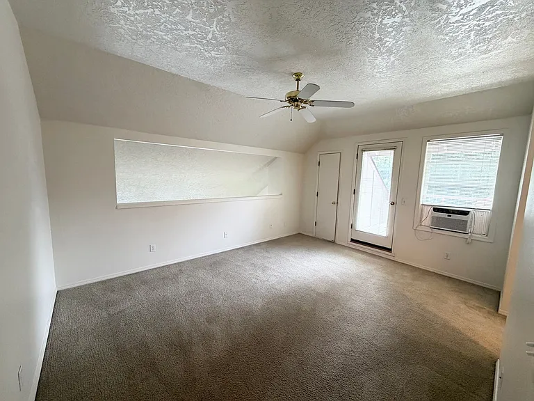 1308-1332 SW Cheltenham St #1308-7 — Photo 13