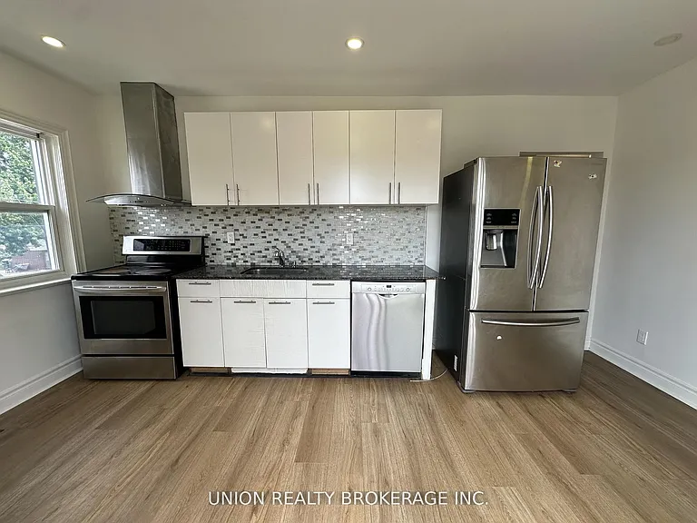 582 Danforth Rd #UPPER — Photo 9
