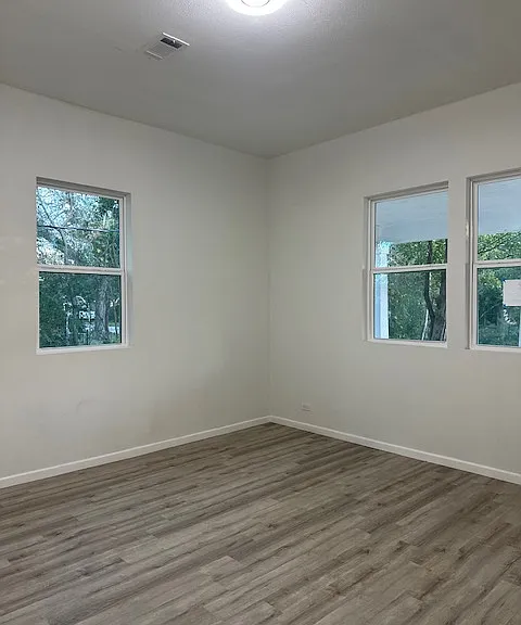 920 Roosevelt Dr — Photo 17