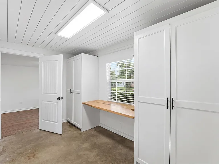 2044 Des Jardines St — Photo 8