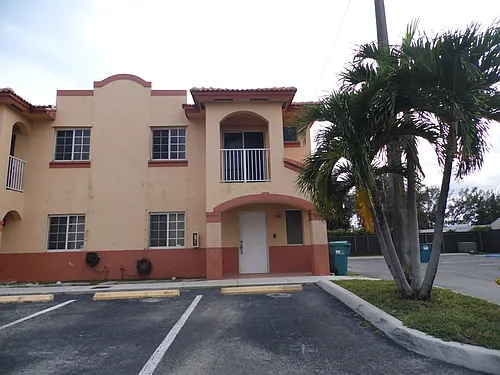 9478 NW 114th Ter Photo 1