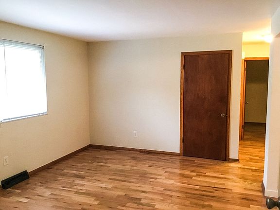 3rd image of 88A W North Broadway
