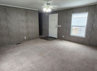 1301 Devils Glen Rd TRAILER 7, Bettendorf, IA 52722