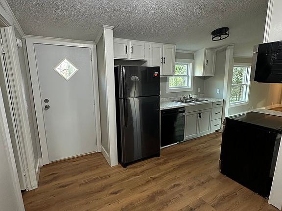 2nd image of 52 Phillips Valley Rd