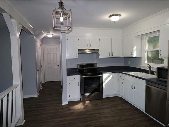 2nd image of 7061 Senn Way