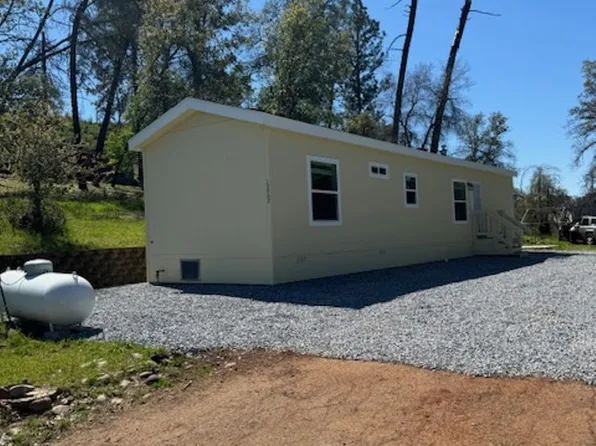 13962 Shangrila Dr, Redding, CA 96003