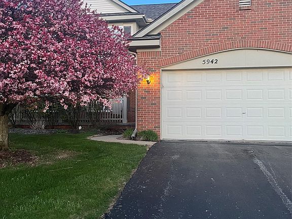 2nd image of 5942 Augusta Ln