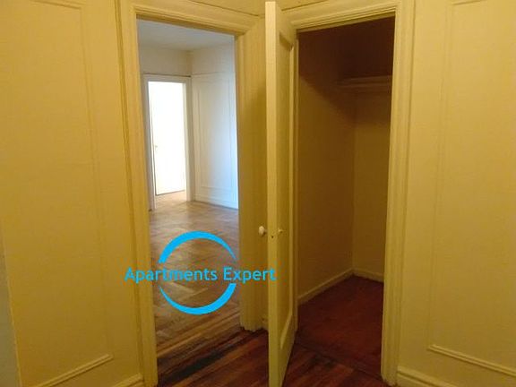 5th image of 655 E 233rd St APT C7