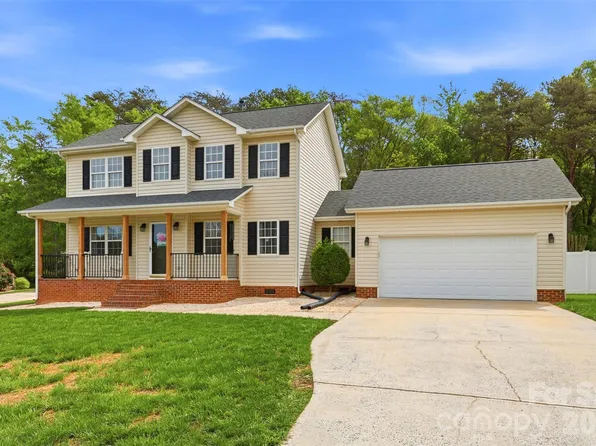 140 Silver Birch Ln, Mount Holly, NC 28120