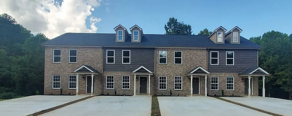 2 bed, $1,595 — Photo 1