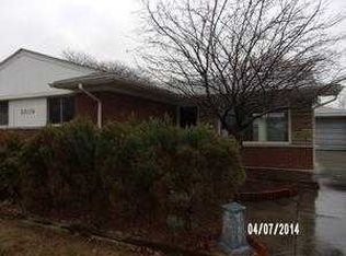 30134 Hayes Rd, Roseville, MI 48066