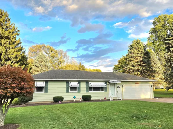 1915 Apple Dr, Fairview, PA 16415