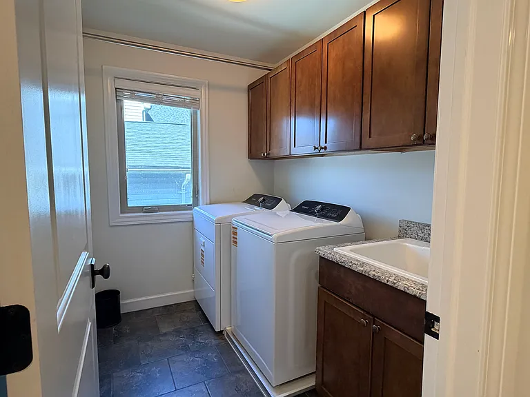 1555 Ruffner Ave — Photo 23