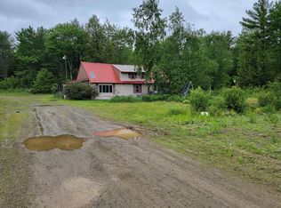256 Berrypit Rd, Corinth, ME 04427