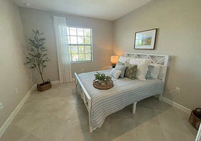 1464 Saddlewood Cir — Photo 39