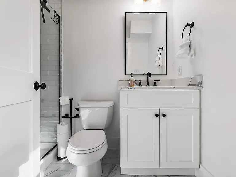 223 Saratoga St #202 — Photo 7