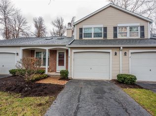 106 Old Pine Ln, Rochester, NY 14615