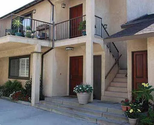 1214 S Alta Vista Ave #G